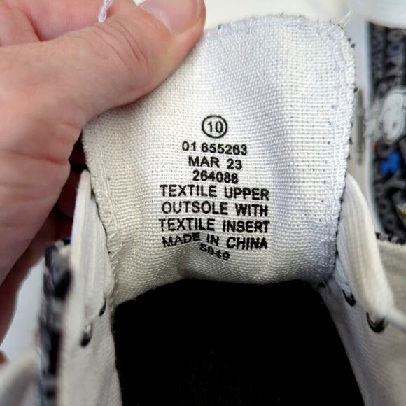 Peanuts Snoopy Black Canvas Lace-Up Converse Style Children's Shoes Size 10 - Picture 9 of 10